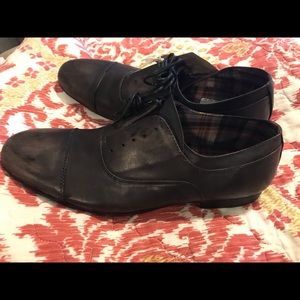 Men’s bed Stu leather shoes